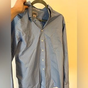 L.L. BEAN BLUE BUTTON UP SIZE: L